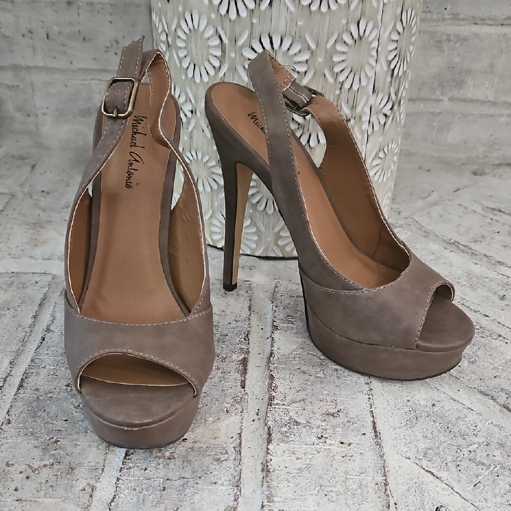 Michael Antonio Women's Brown Slingback Heels